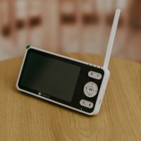 Mary 's Detská pestúnka 2v1 s kamerou a LCD dispejom, s WiFi/TUYA - medvedík, dekor drevo (4)